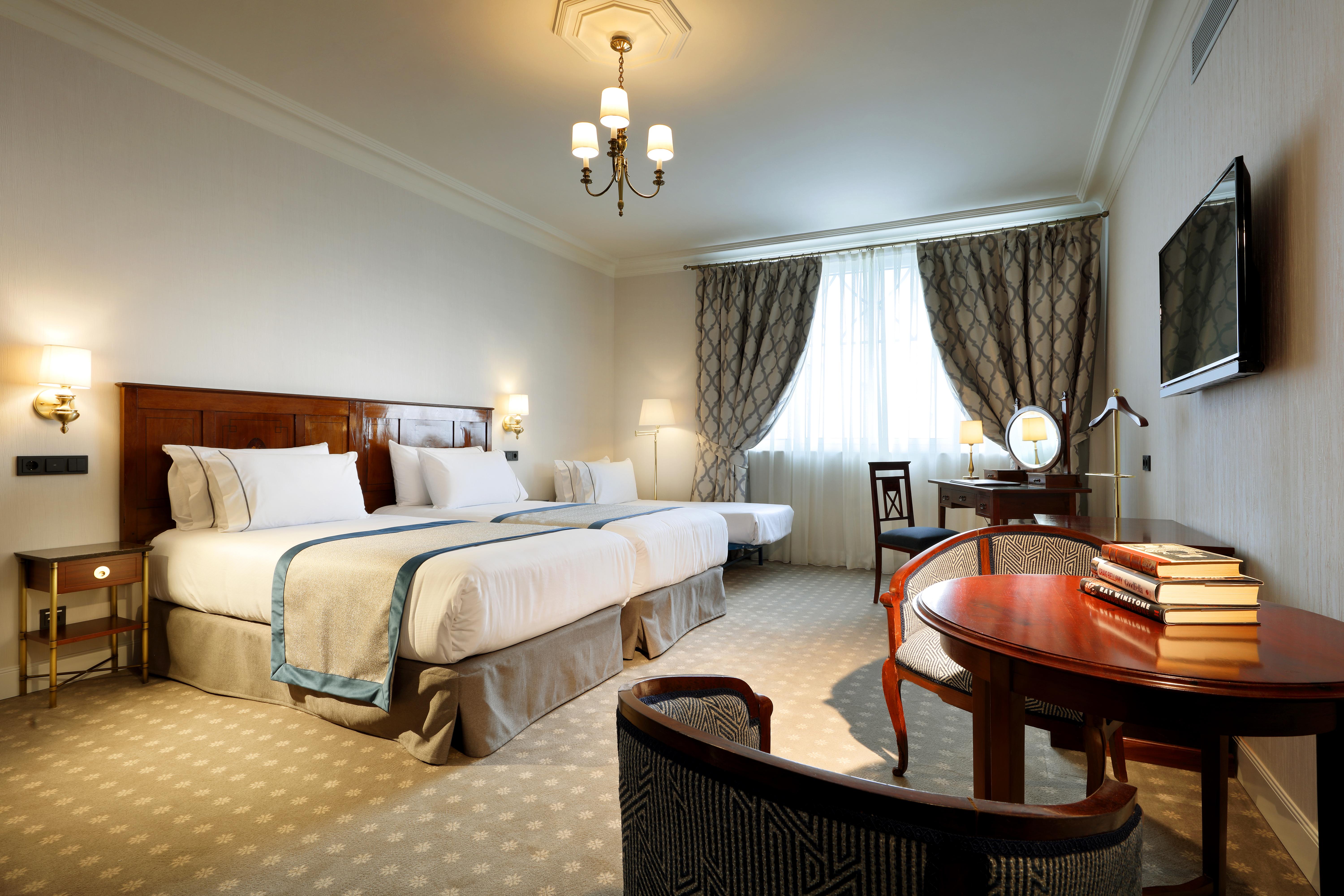 Eurostars Hotel Real Santander Exterior photo A room at the hotel