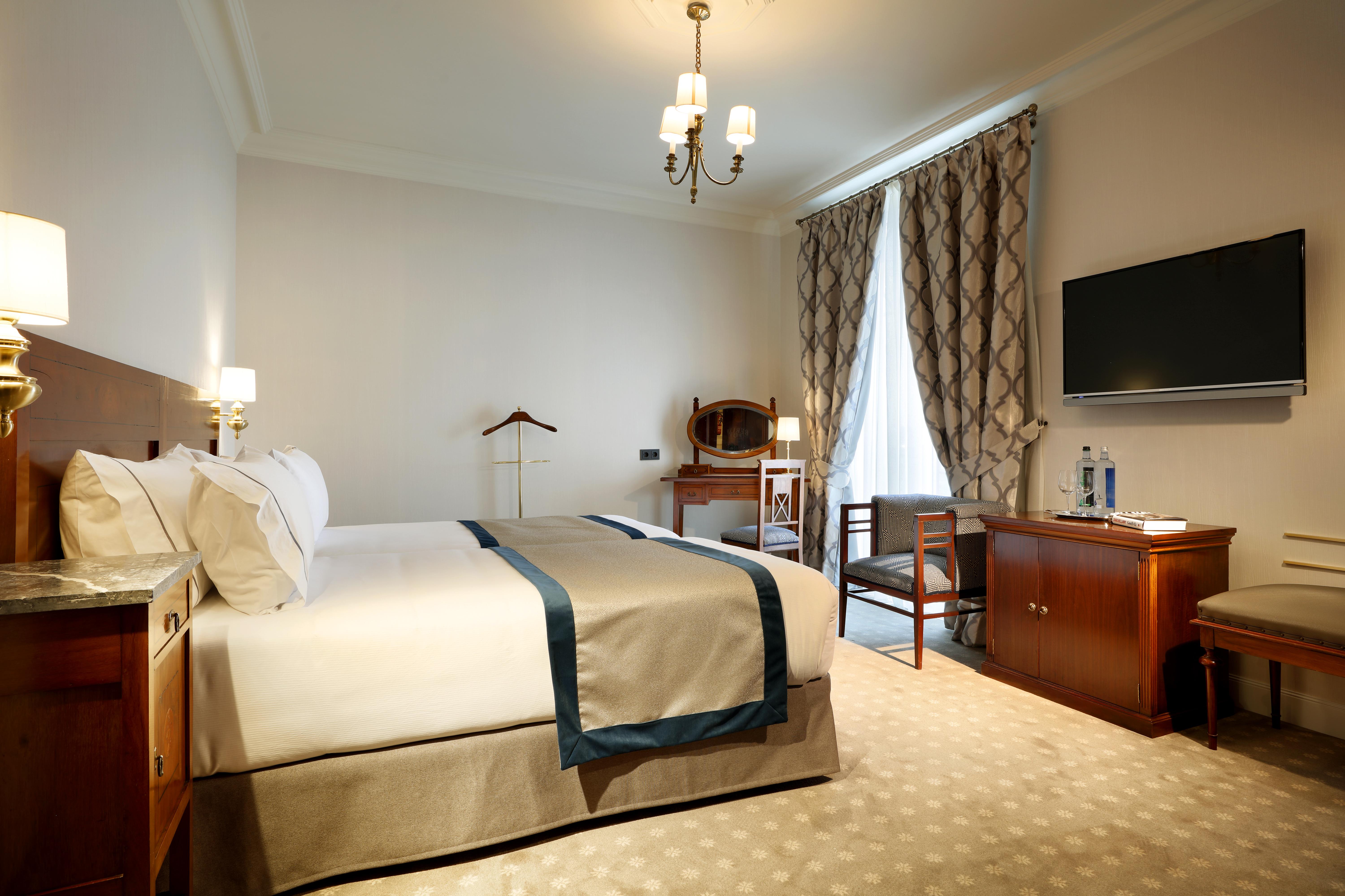 Eurostars Hotel Real Santander Exterior photo A room at the hotel