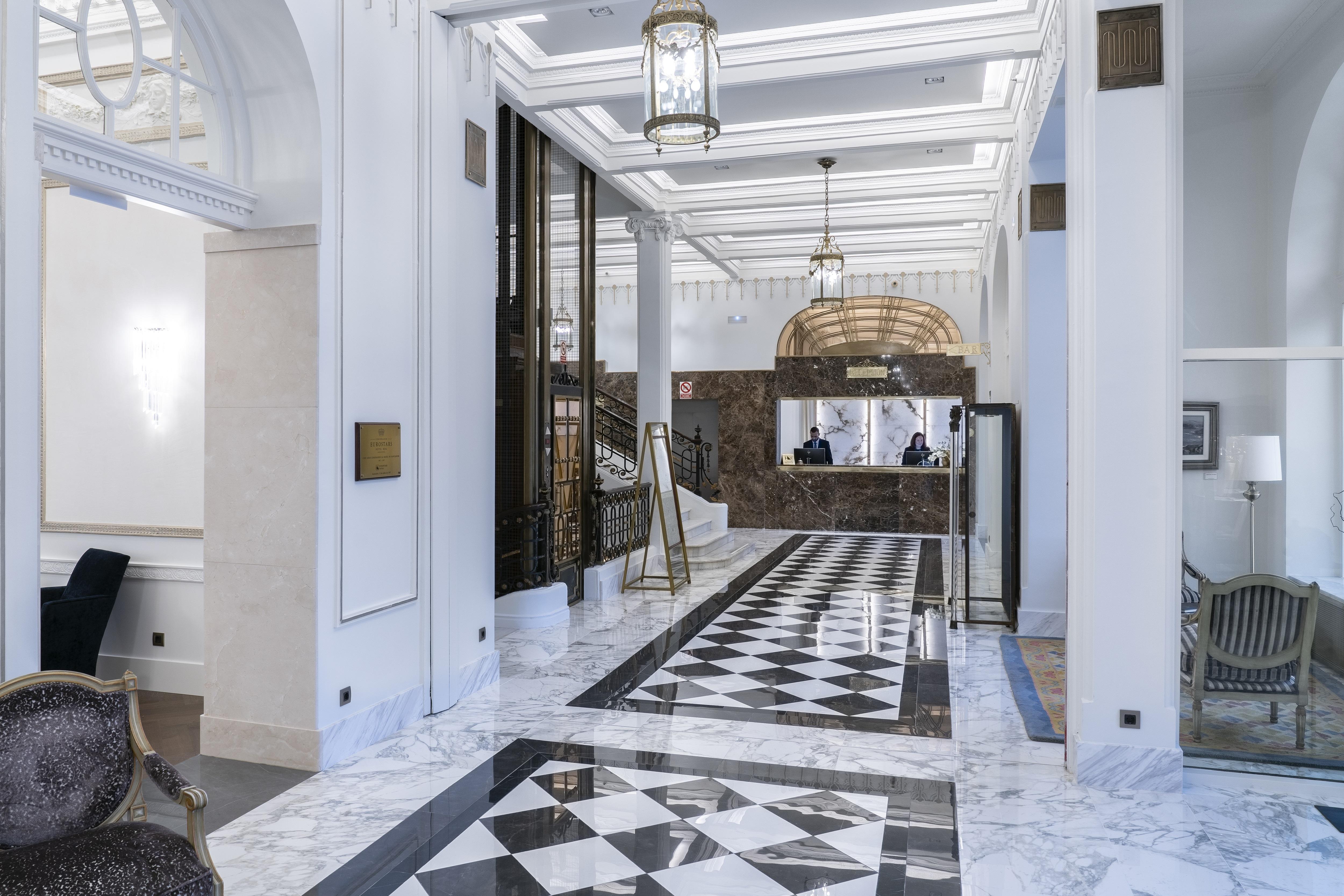 Eurostars Hotel Real Santander Exterior photo The lobby of the hotel