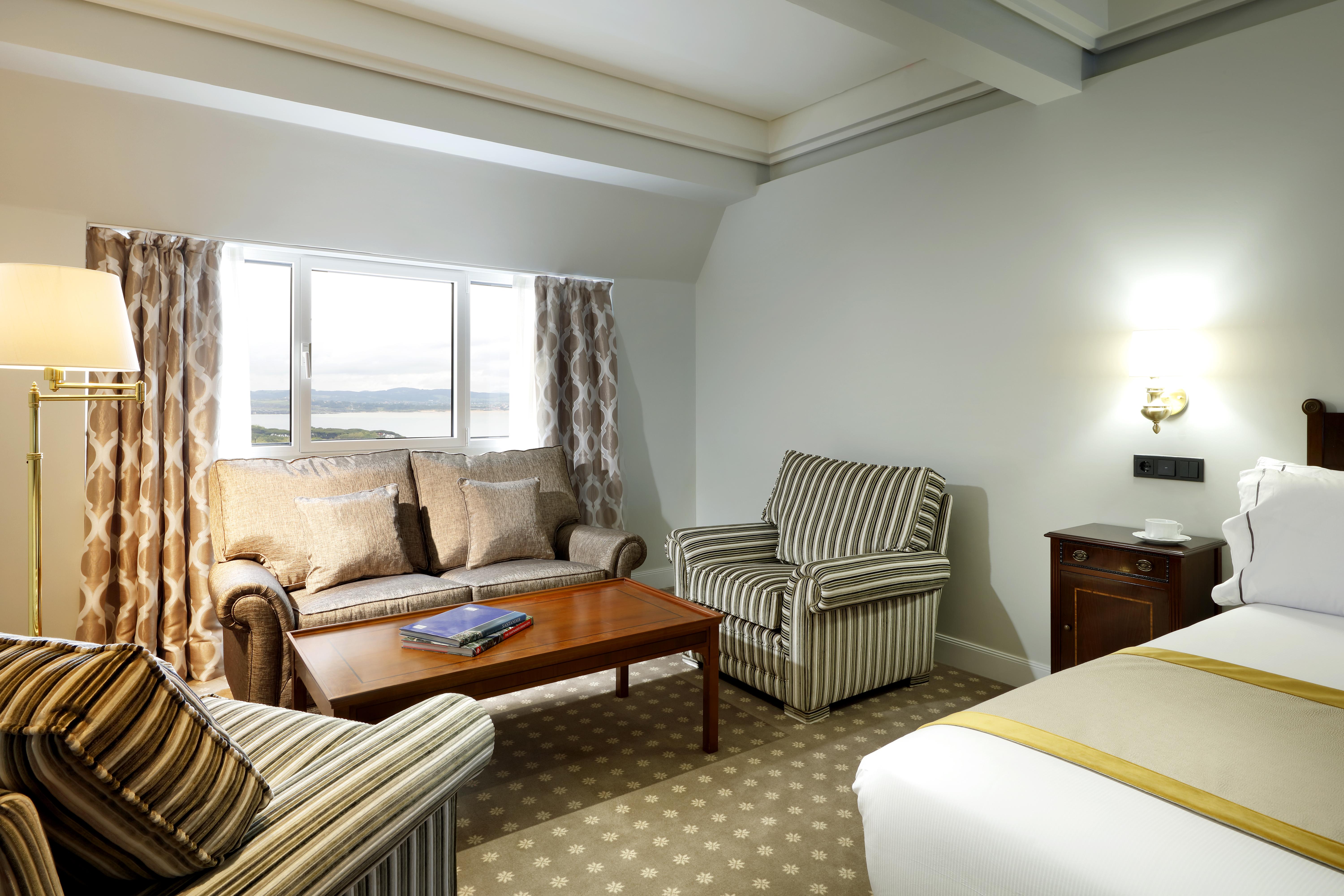 Eurostars Hotel Real Santander Exterior photo A room at the hotel